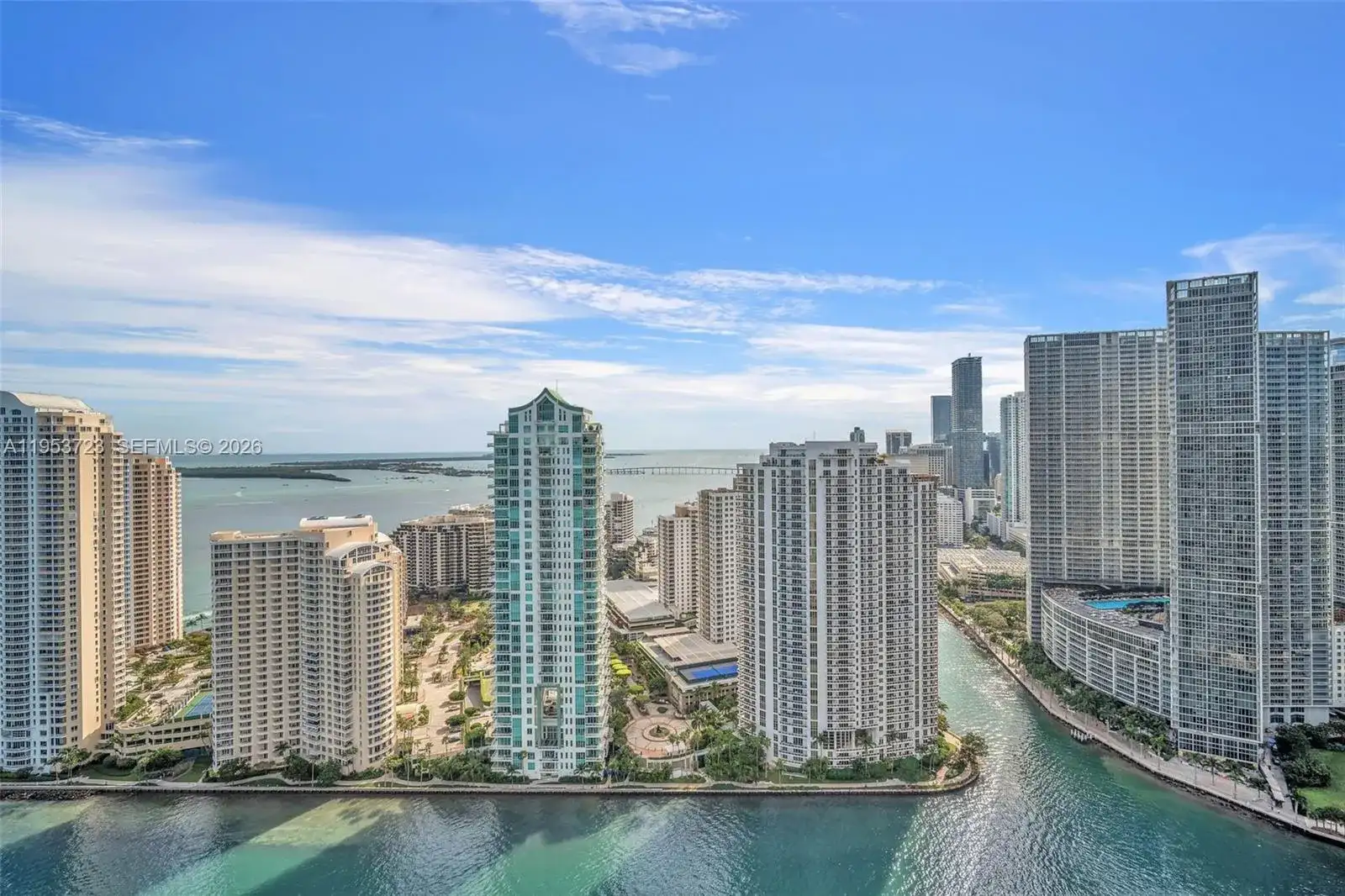 325 S Biscayne Blvd # 17, Miami FL 33131 photo 2