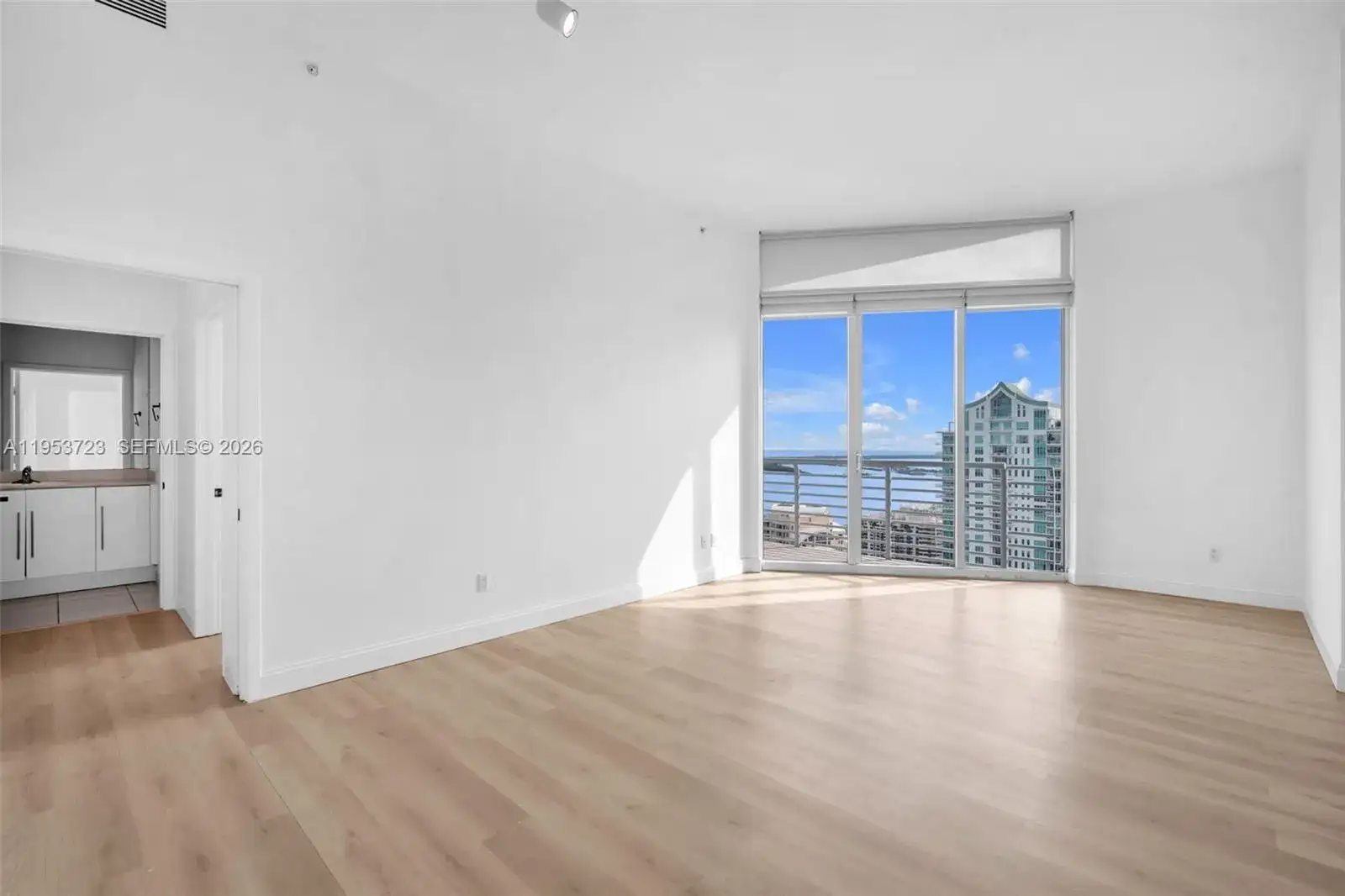 325 S Biscayne Blvd # 17, Miami FL 33131 photo 5