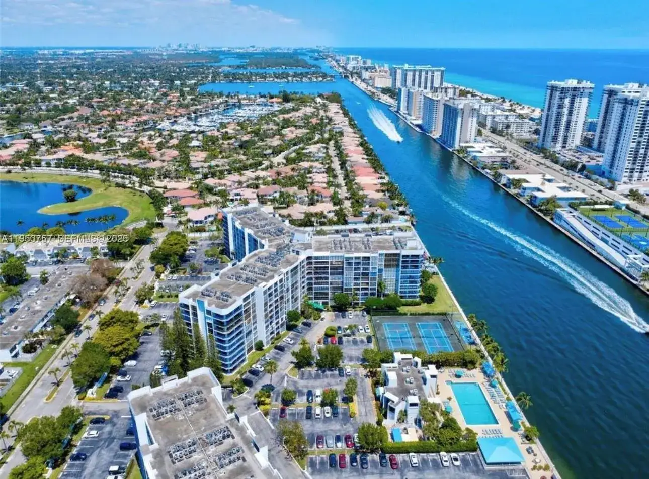 1000 Parkview Dr # 528, Hallandale Beach FL 33009 photo 2