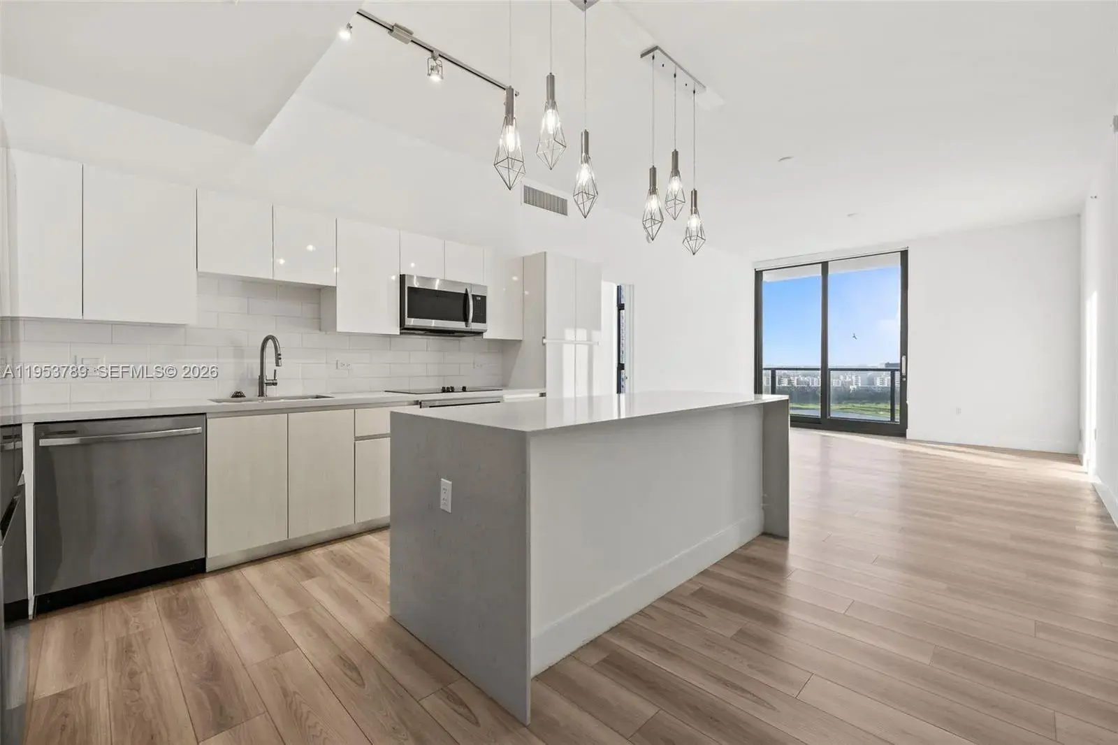 101 Diplomat Pkwy # 1703, Hallandale Beach FL 33009