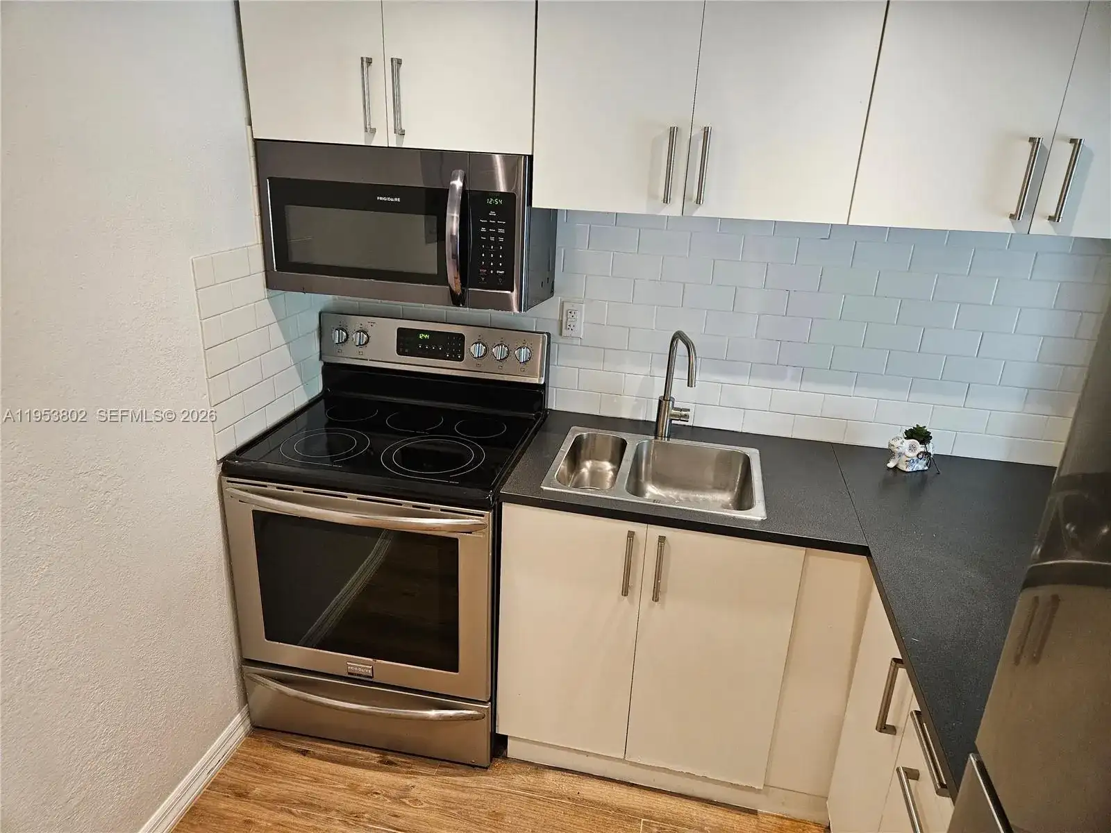 4550 NW 9th St # 315E, Miami FL 33126 photo 2