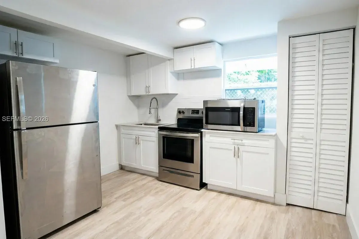 128 NW 53rd St # C, Miami FL 33127