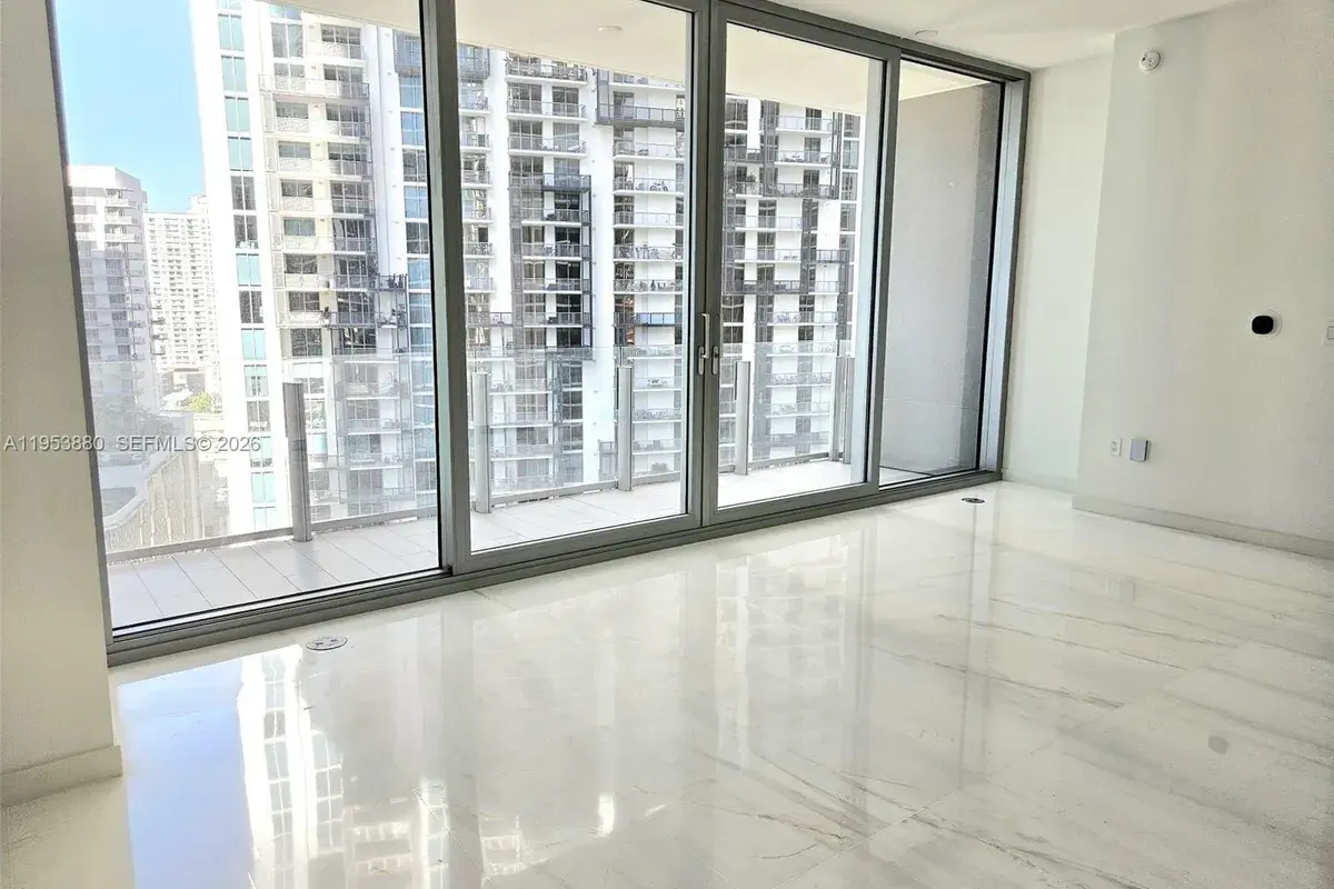 300 Biscayne Boulevard Way # 2208W, Miami FL 33131
