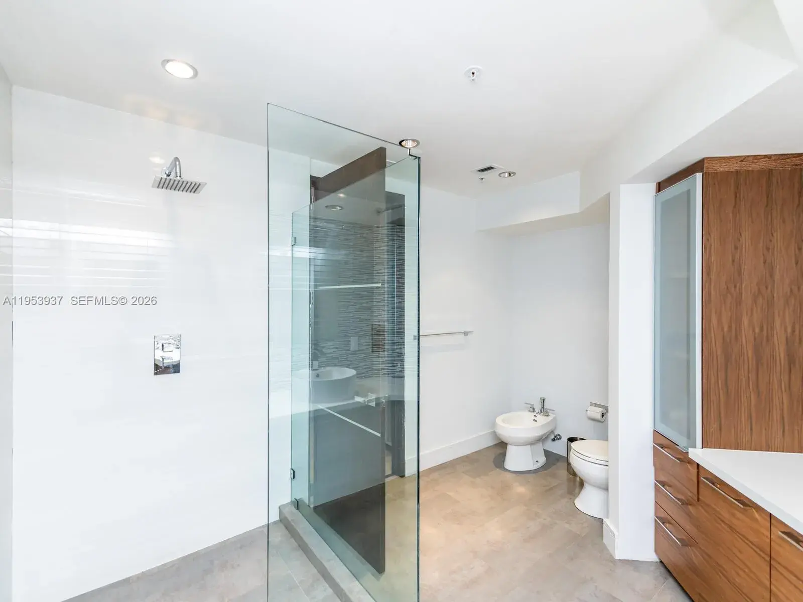 888 Brickell Key Dr # 210, Miami FL 33131