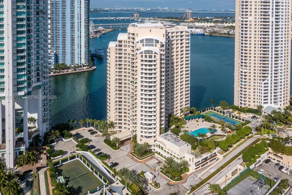 888 Brickell Key Dr # 210, Miami FL 33131