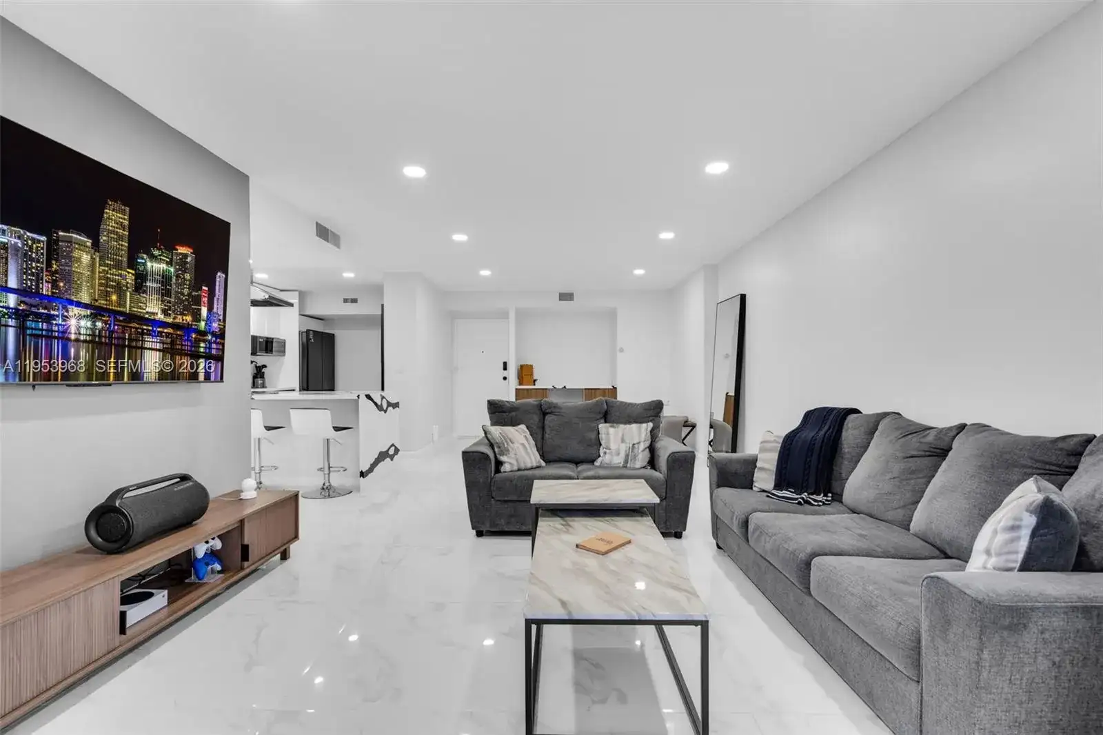 3800 Hillcrest Dr # 203, Hollywood FL 33021 photo 4