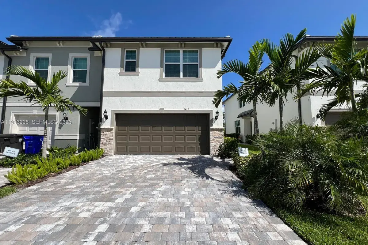 3235 Watercress Dr, Lauderdale Lakes FL 33311