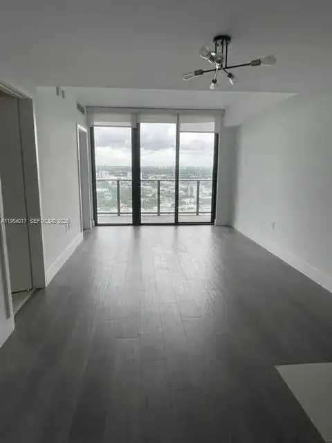 121 NE 34th St # 2110, Miami FL 33137 photo 3