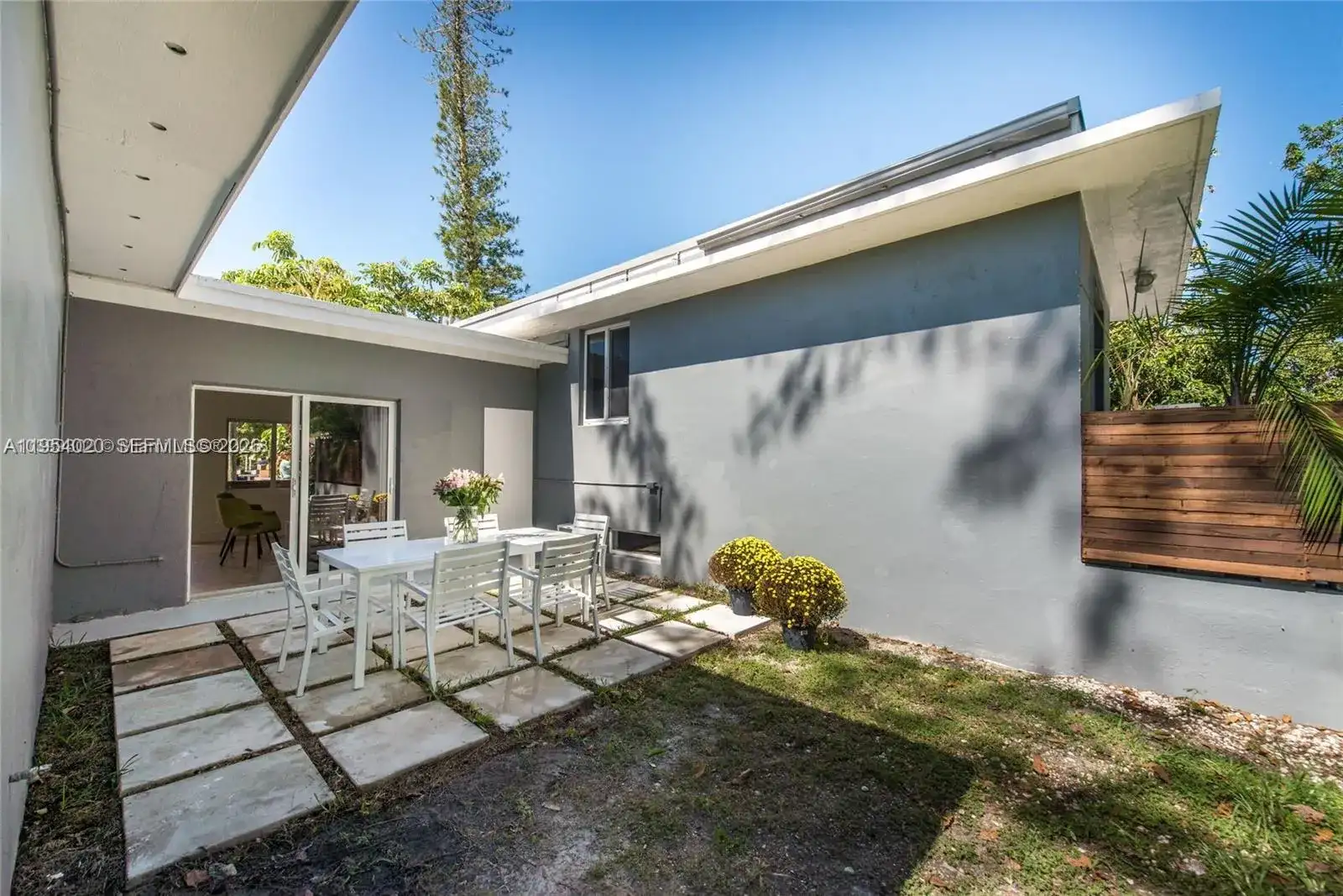11515 NE 12th Ave, Miami FL 33161 photo 4
