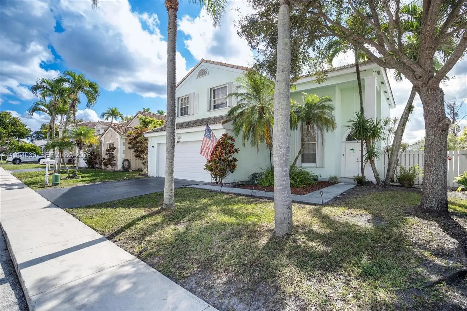 13930 Oak Ridge Dr, Davie FL 33325 photo 3
