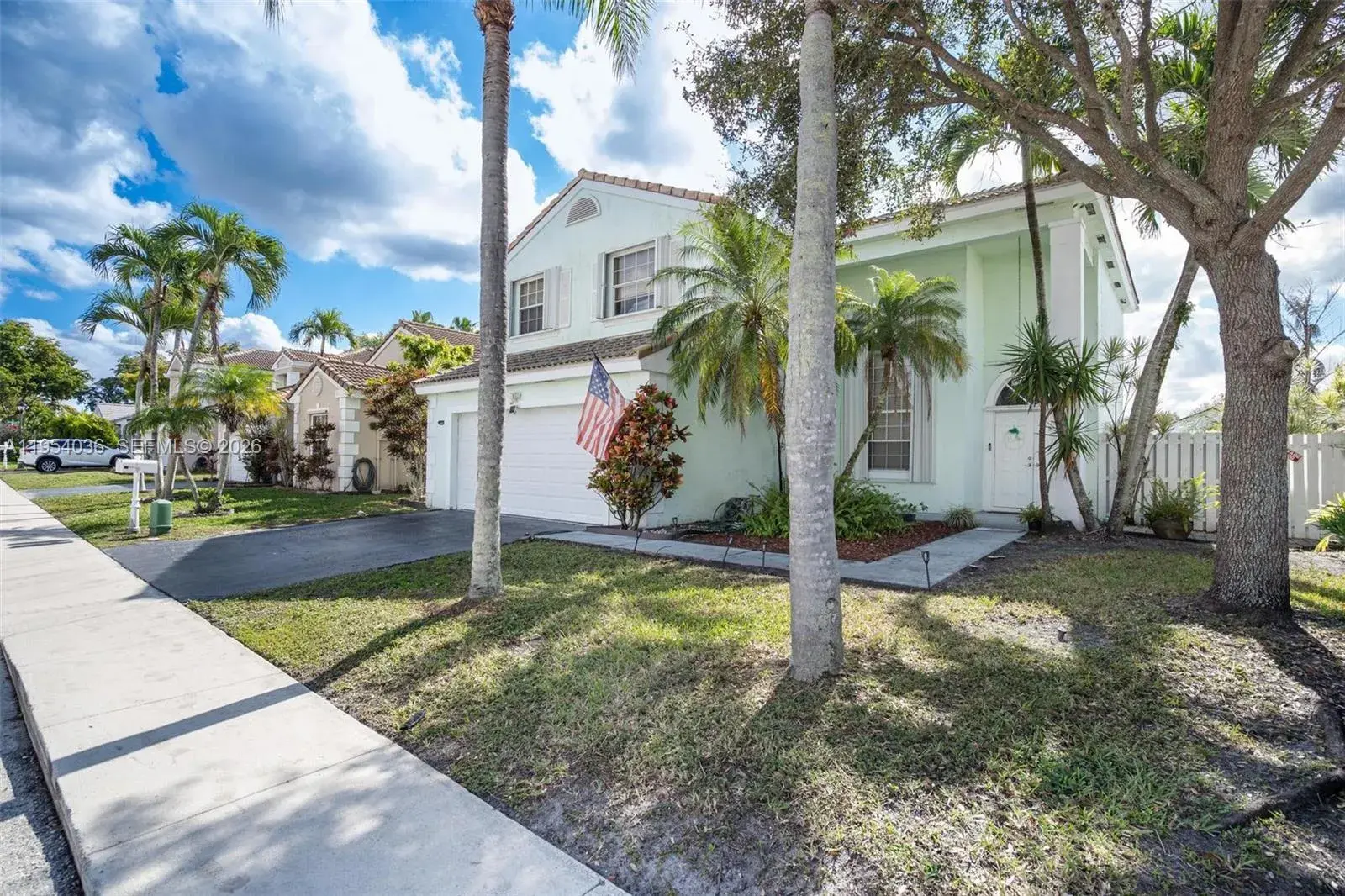 13930 Oak Ridge Dr, Davie FL 33325