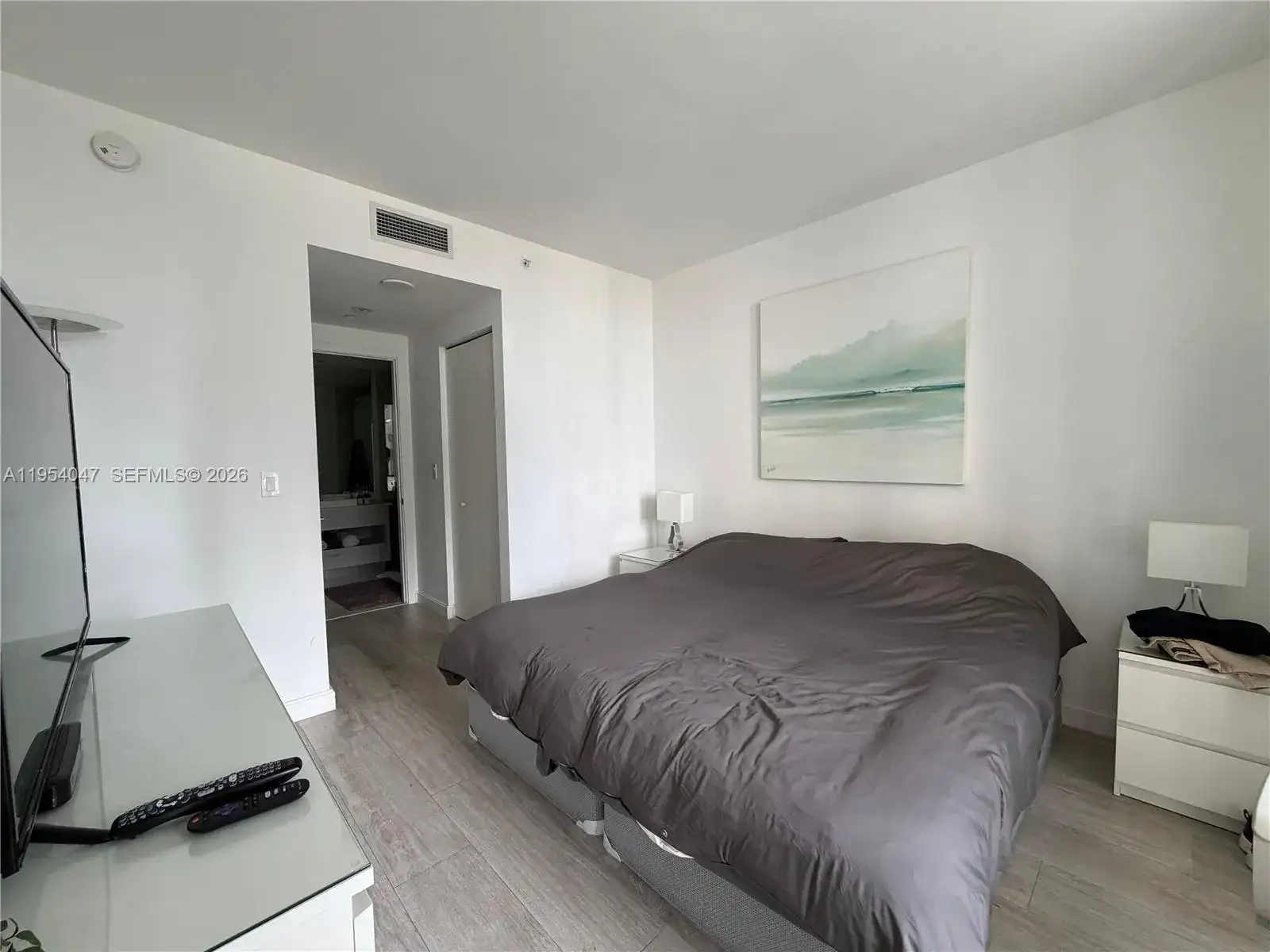 55 SW 9th St # 1705, Miami FL 33130 photo 3