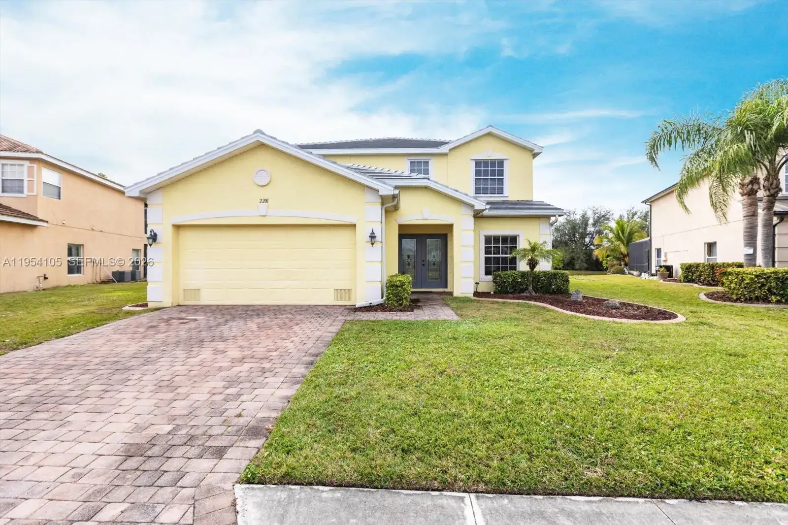 2201 Cape Heather Circle, Cape Coral FL 33991 photo 2