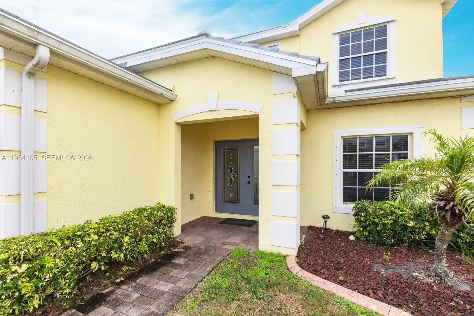 2201 Cape Heather Circle, Cape Coral FL 33991 photo 3