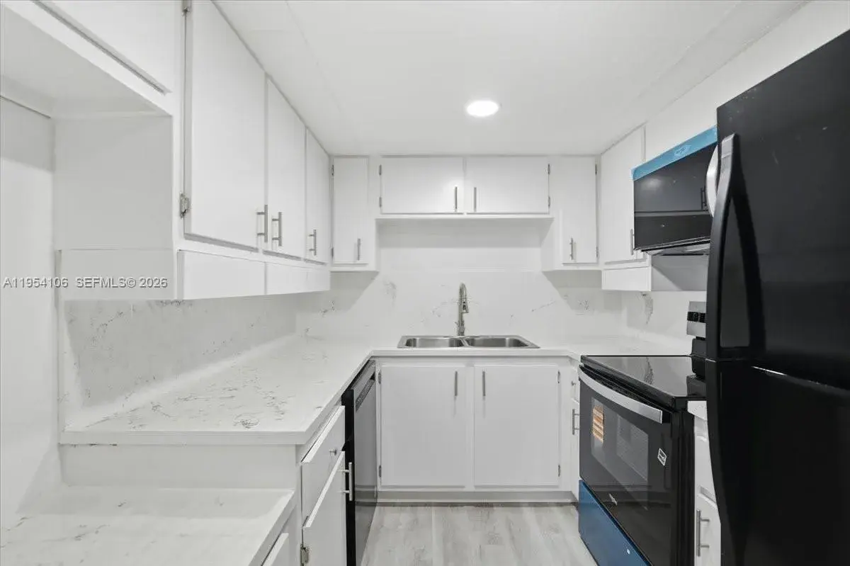 6101 N Falls Cir Dr # 309, Lauderhill FL 33319