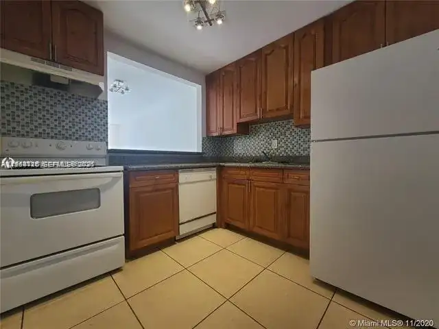 15225 NE 6th Ave # B303, Miami FL 33162 photo 5