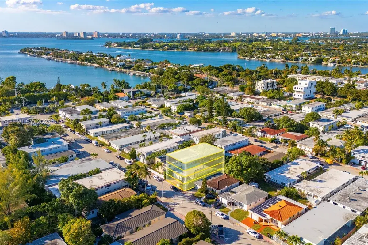 775 81st St, Miami Beach FL 33141