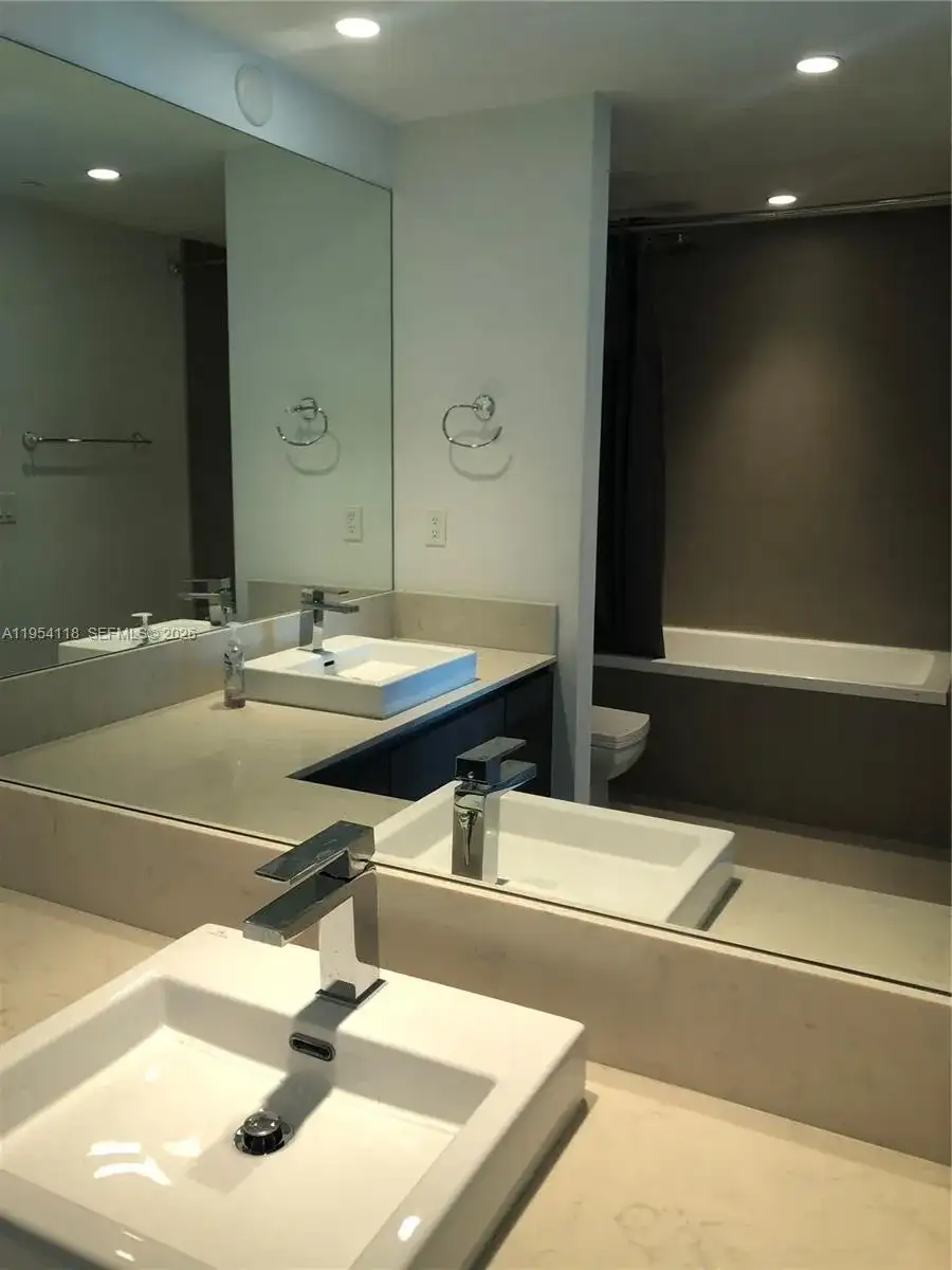 1080 Brickell Ave # 3204, Miami FL 33131 photo 4
