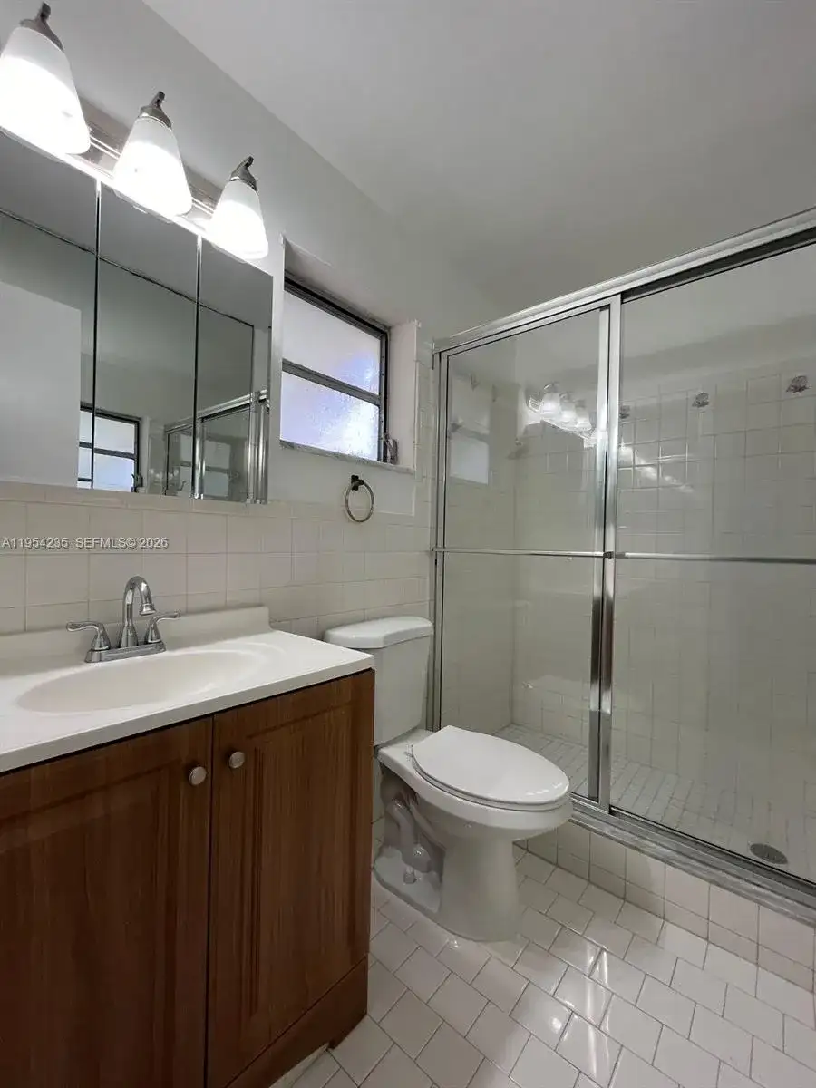 1824 Monroe St # 1, Hollywood FL 33020 photo 3