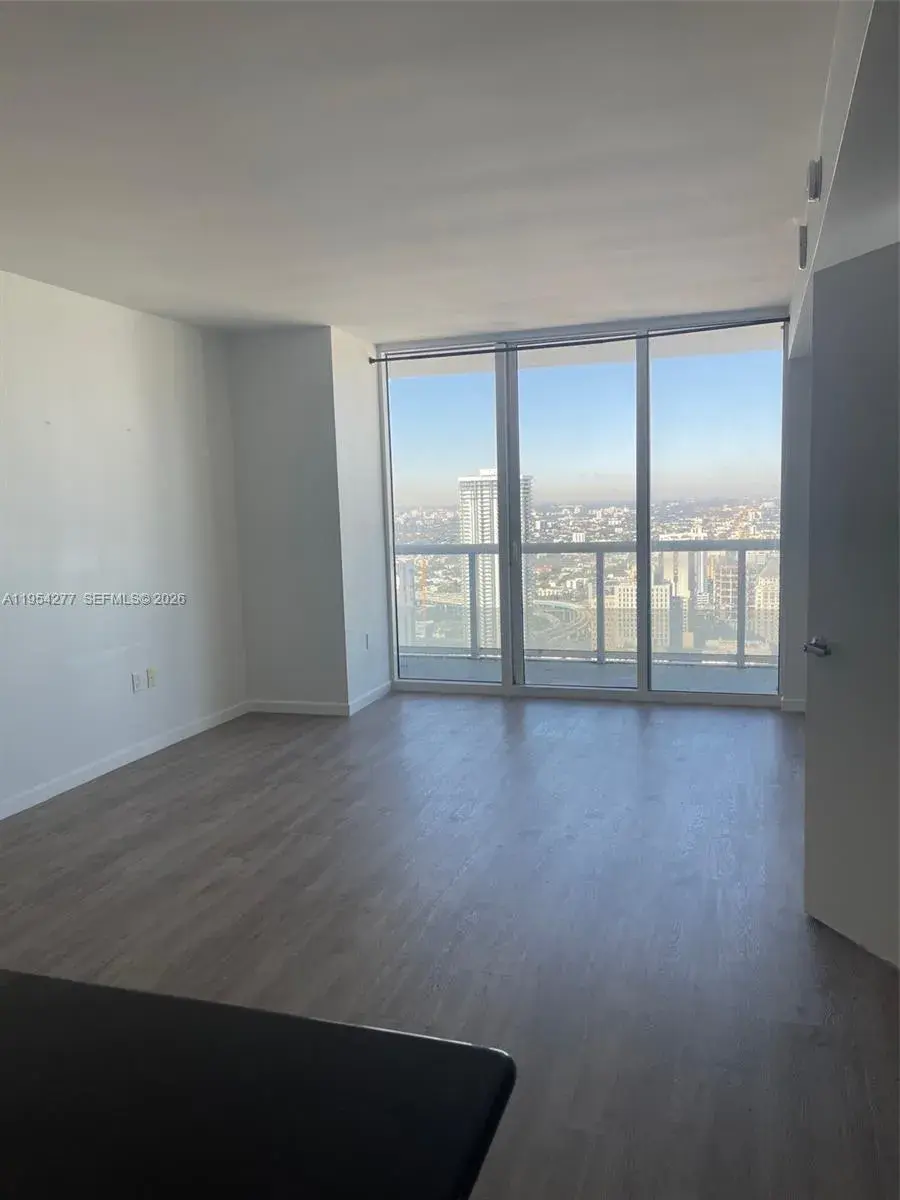 50 Biscayne Blvd # 5207, Miami FL 33132