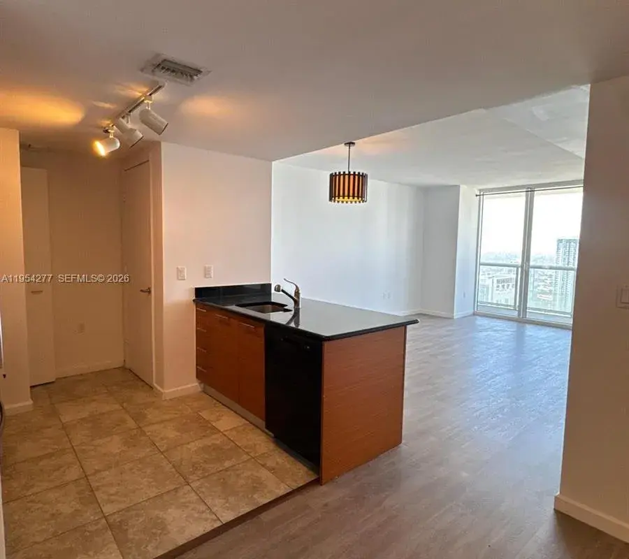 50 Biscayne Blvd # 5207, Miami FL 33132