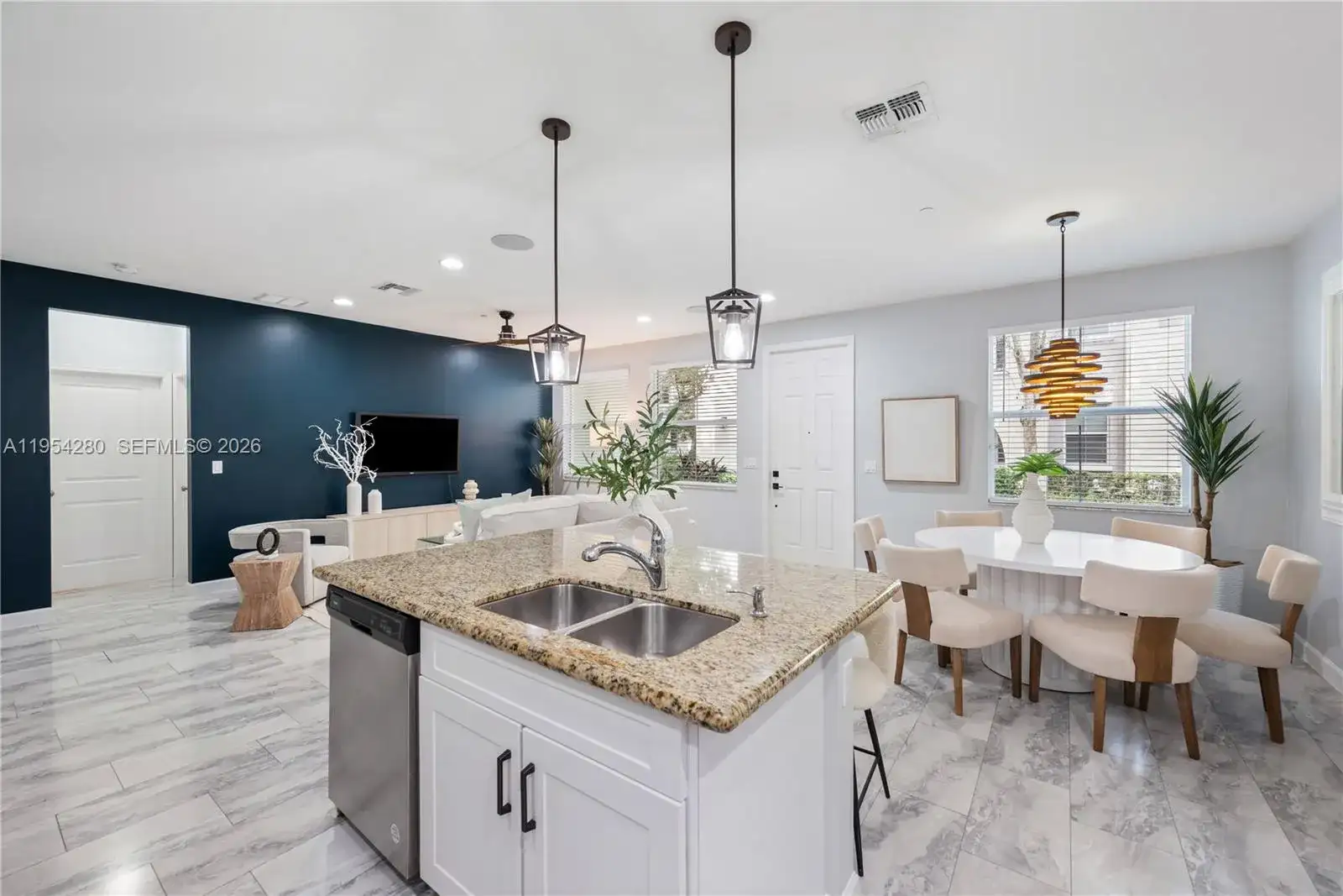 4184 Cascada Cir, Cooper City FL 33024 photo 4
