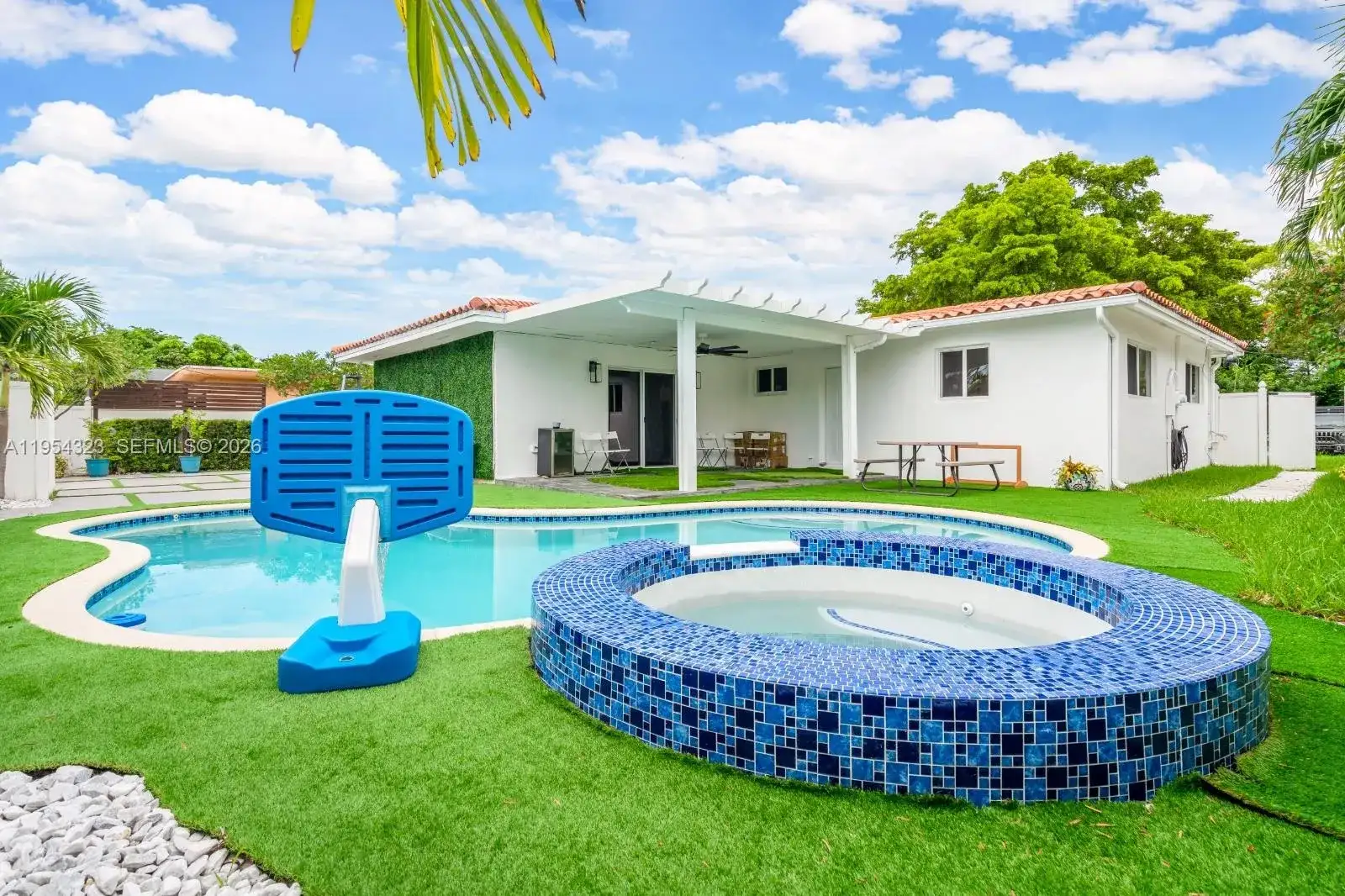 1040 N Royal Poinciana Blvd, Miami Springs FL 33166 photo 3