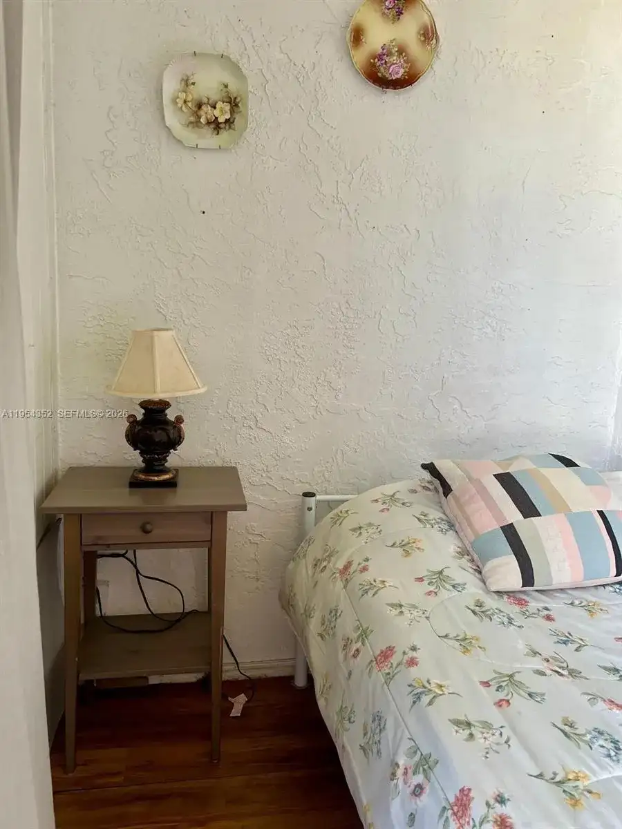 2860 Somerset Dr # 405K, Lauderdale Lakes FL 33311 photo 3