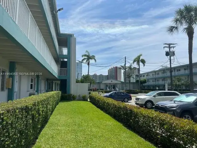 3923 NE 166th St # 108, North Miami Beach FL 33160