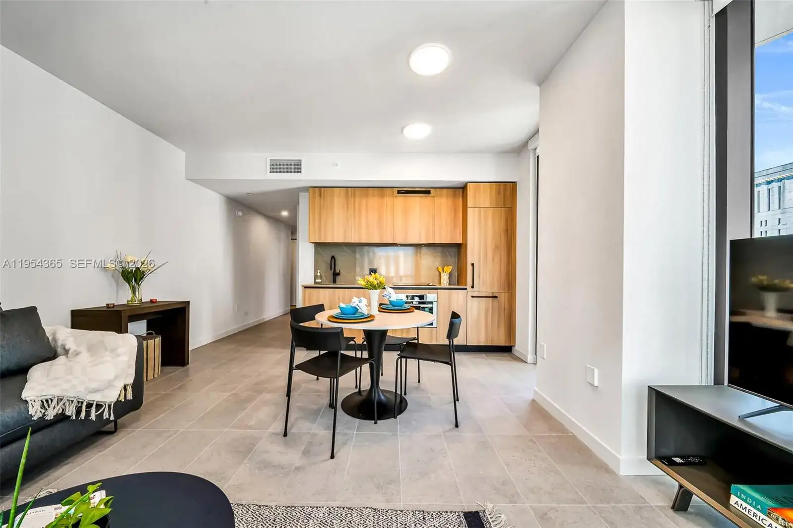 121 NE 5th St # 1608, Miami FL 33143 photo 4