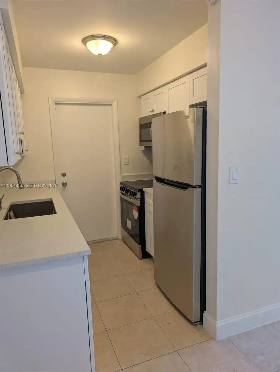 1118-1120 NW 2nd Ave, Fort Lauderdale FL 33311 photo 5