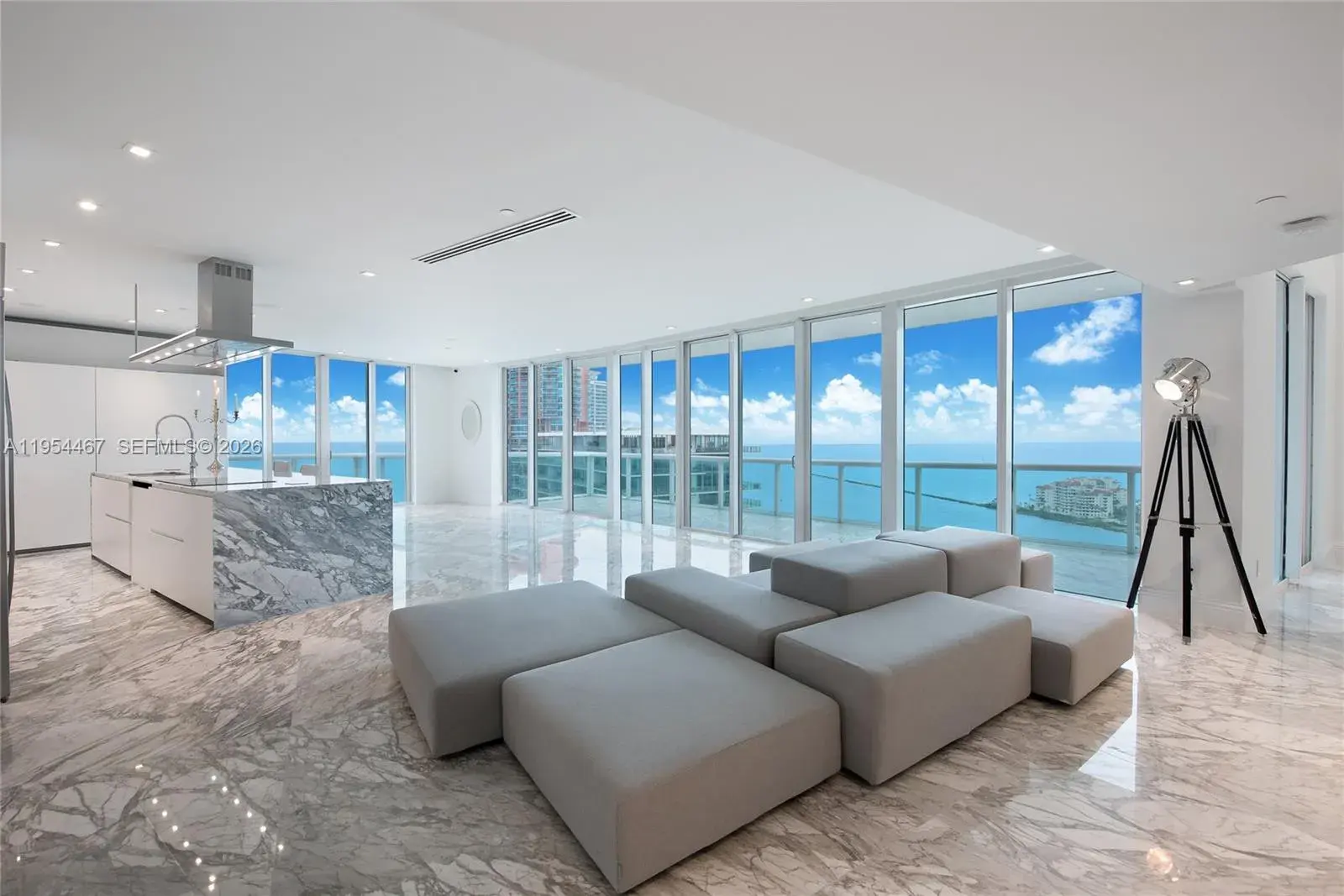 1000 S Pointe Dr # 2804, Miami Beach FL 33139