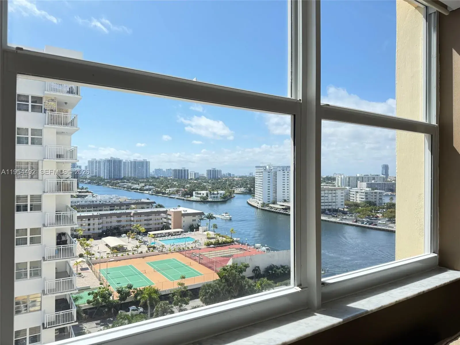 1833 S Ocean Dr # 1402, Hallandale Beach FL 33009