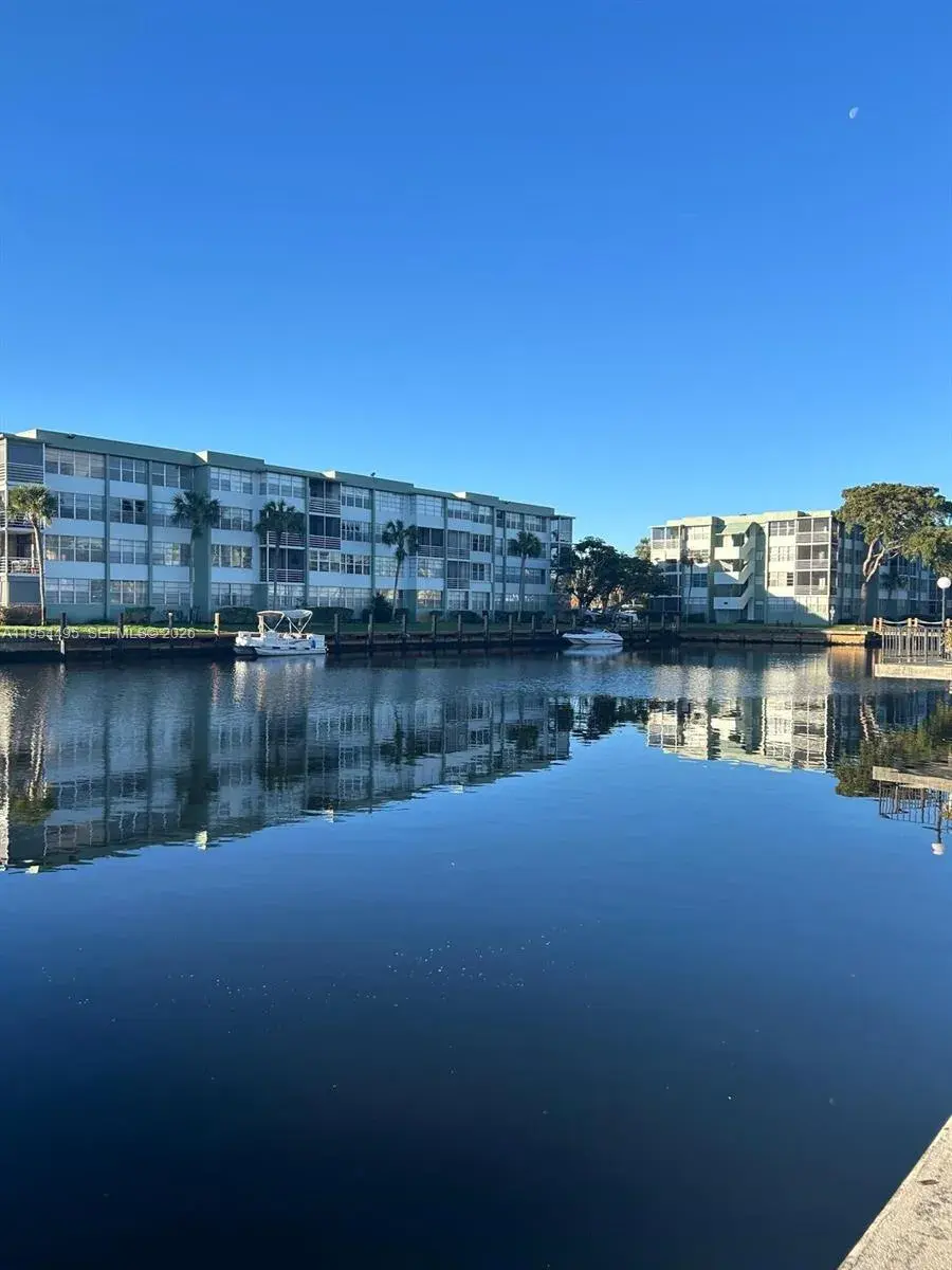 2761 Taft St # 308, Hollywood FL 33020