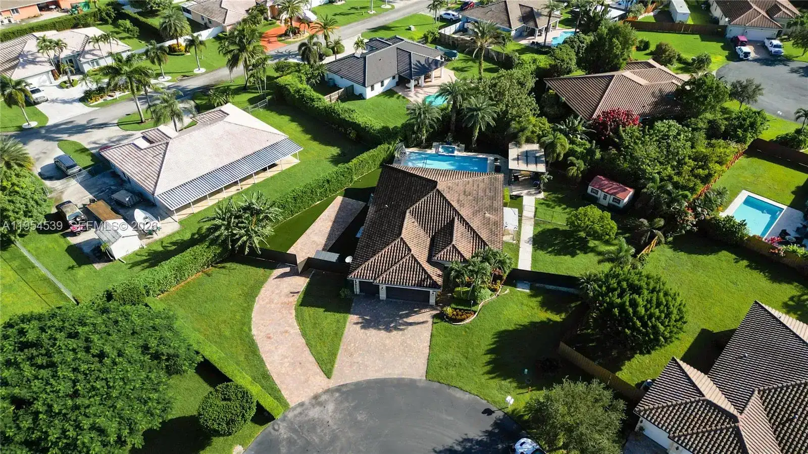 2133 NW 14th Pl, Homestead FL 33030 photo 5