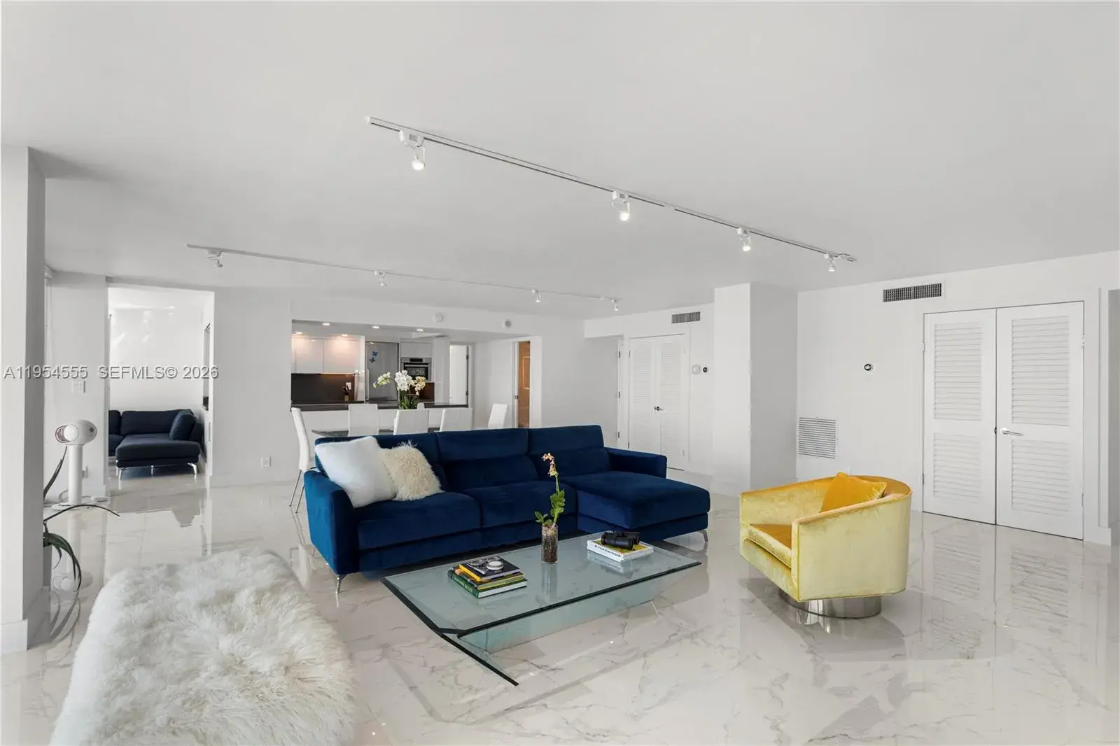 2655 Collins Ave, Miami Beach FL 33140