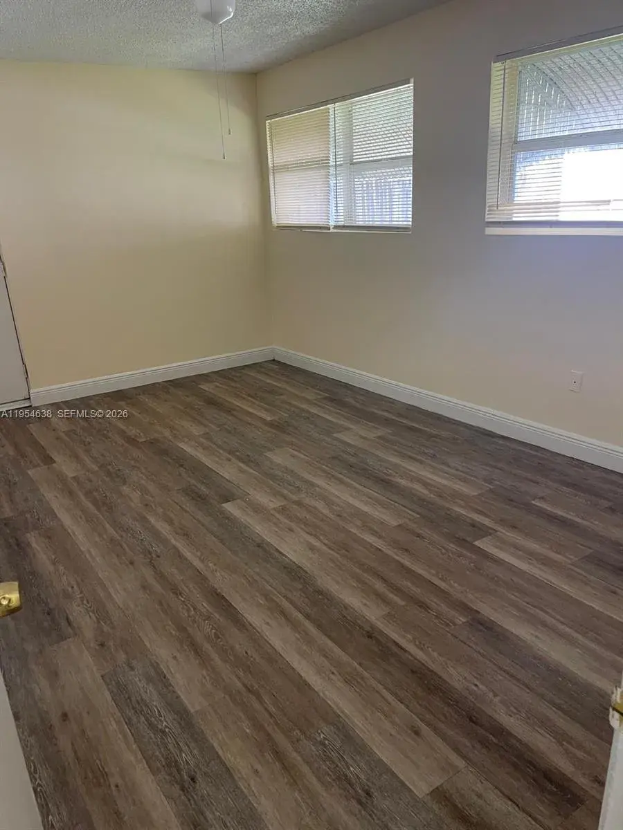 7101 Park St # 0, Hollywood FL 33024