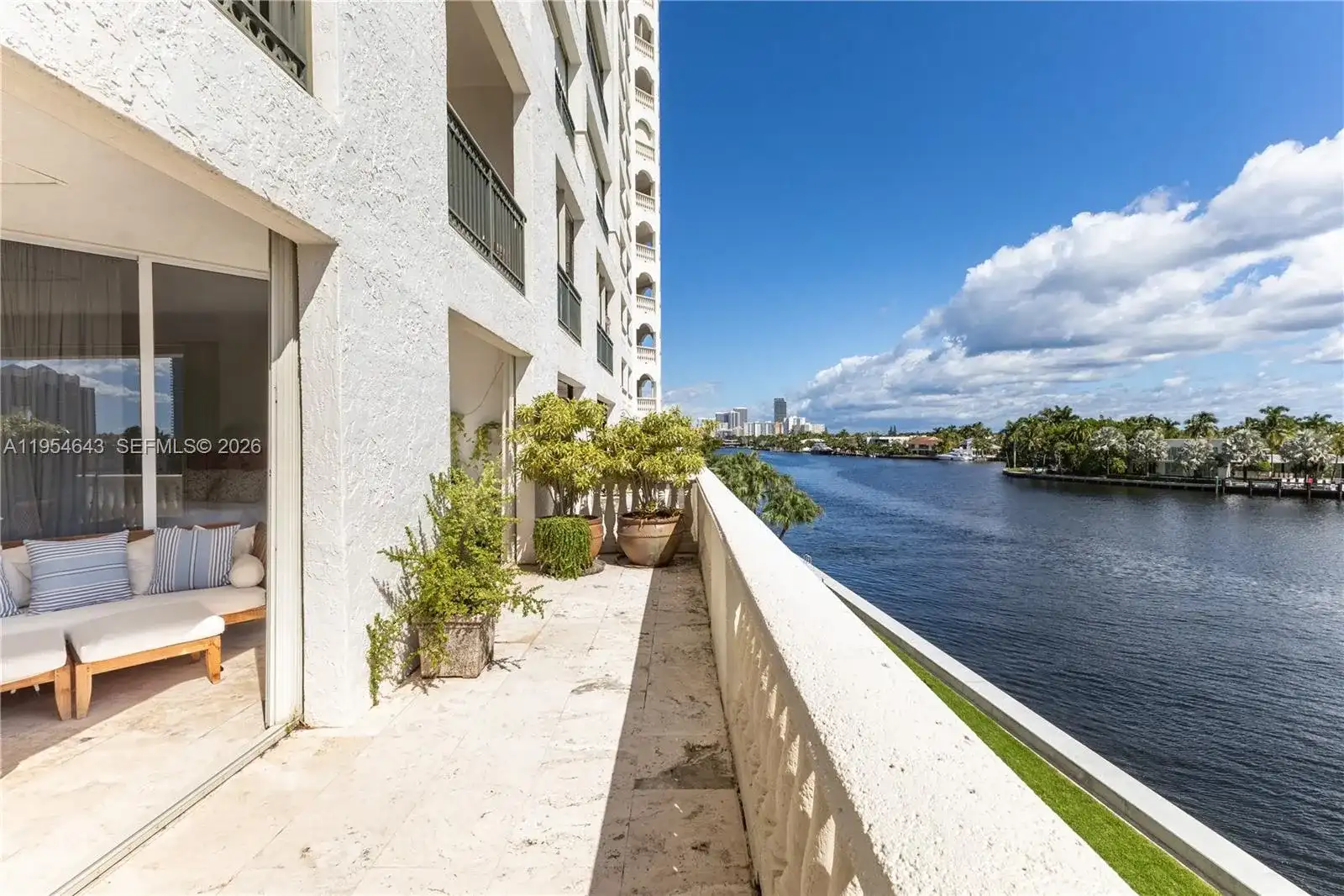 20165 NE 39th Pl # 204, Aventura FL 33180