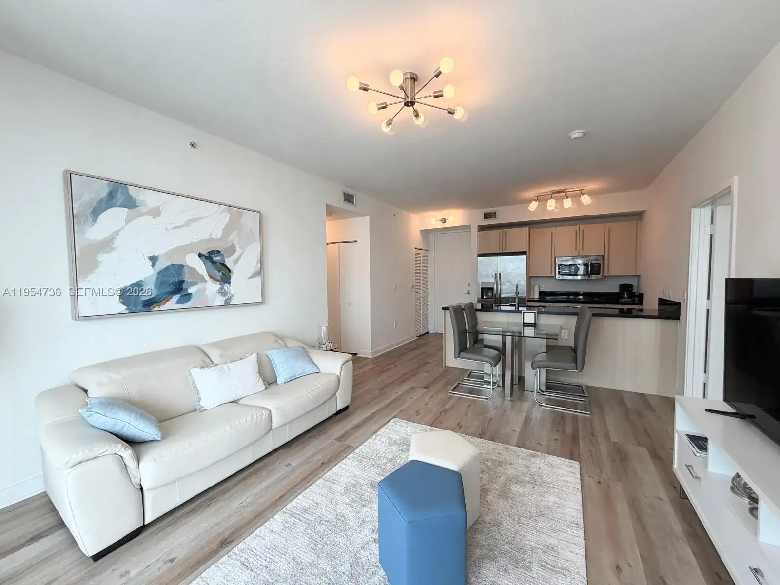 1111 SW 1 AV, Miami FL 33130 photo 3