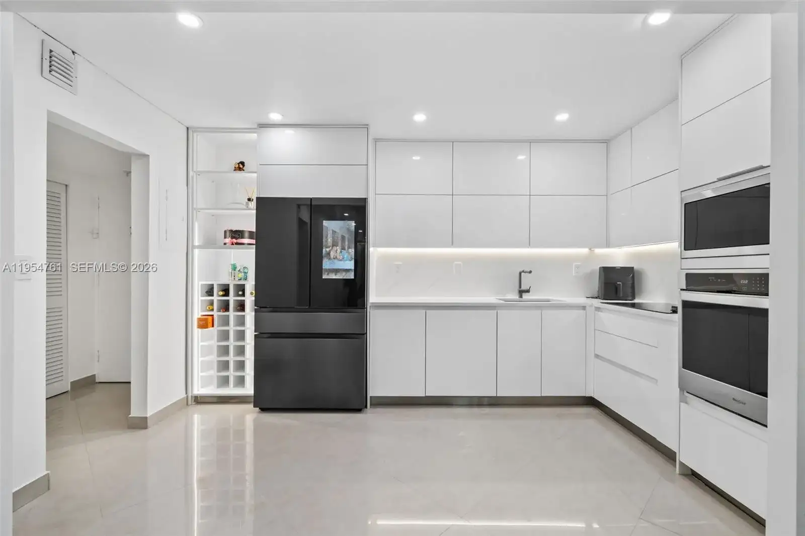 19390 Collins Ave # 209, Sunny Isles Beach FL 33160 photo 4