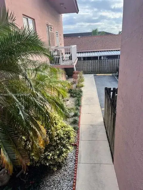 2310 W 74th St # 203, Hialeah FL 33016 photo 4