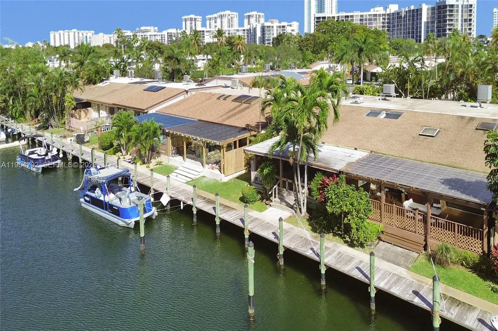 2619 S Parkview Dr, Hallandale Beach FL 33009