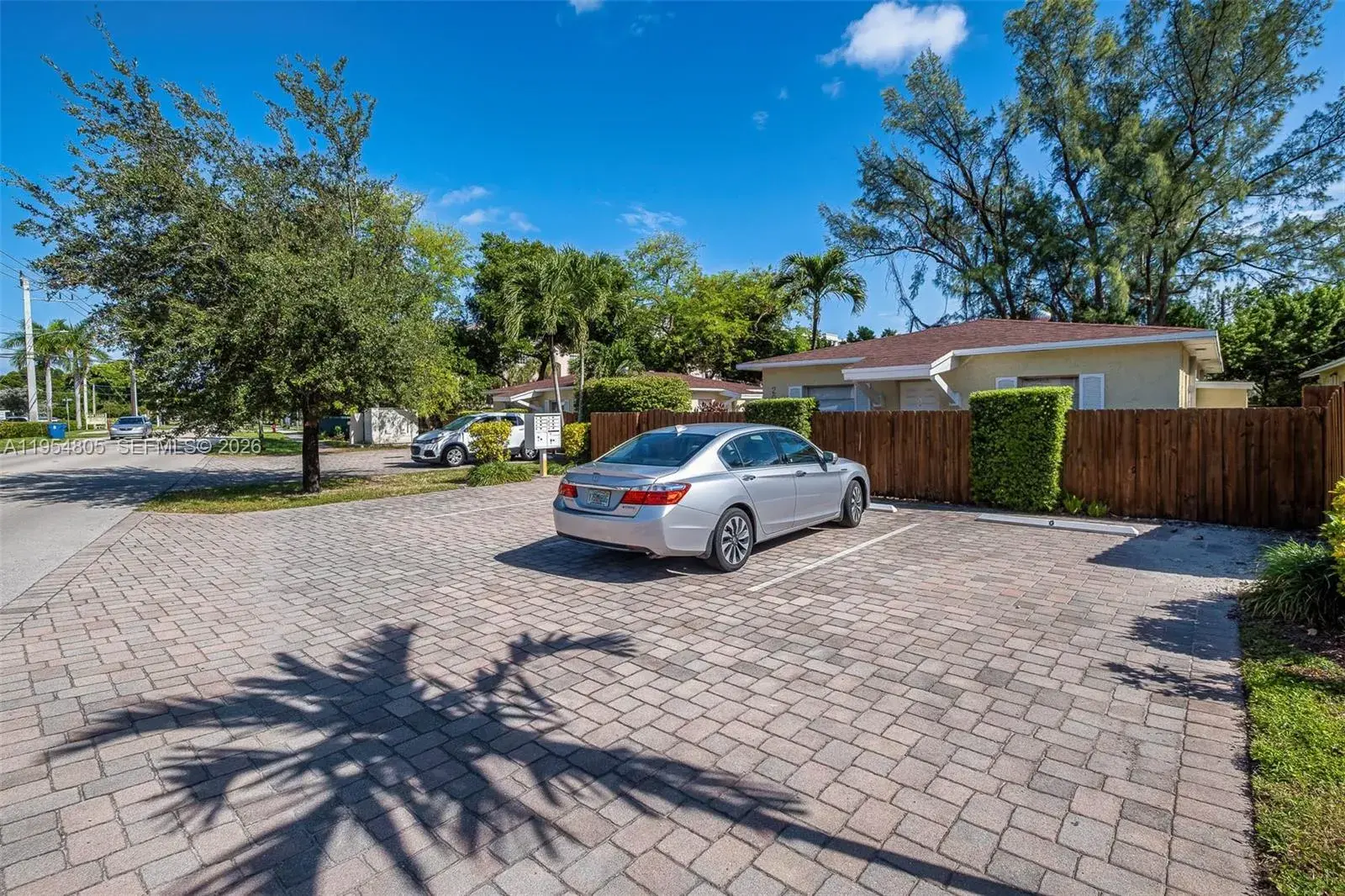 2020 Miami Rd # B, Fort Lauderdale FL 33316