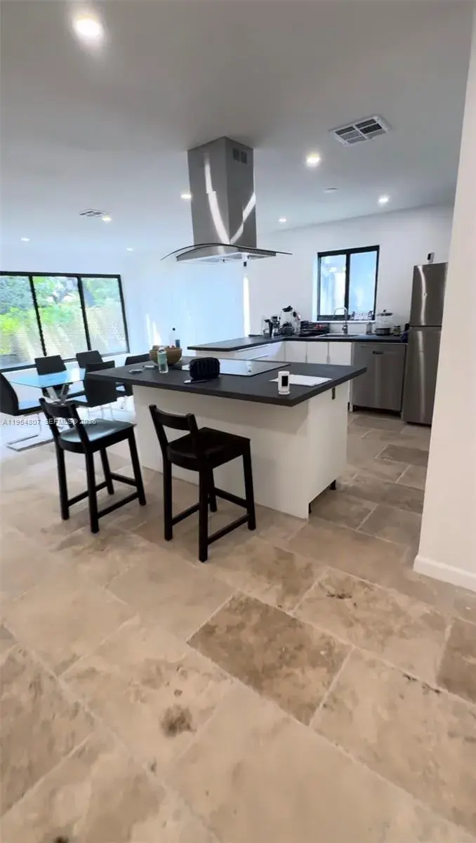 820 NW 50th St # 820, Miami FL 33127