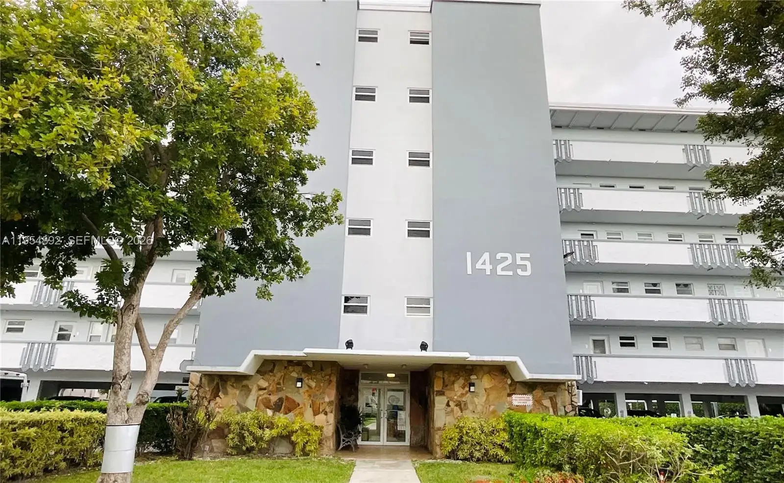 1425 Atlantic Shores Blvd # 209, Hallandale Beach FL 33009