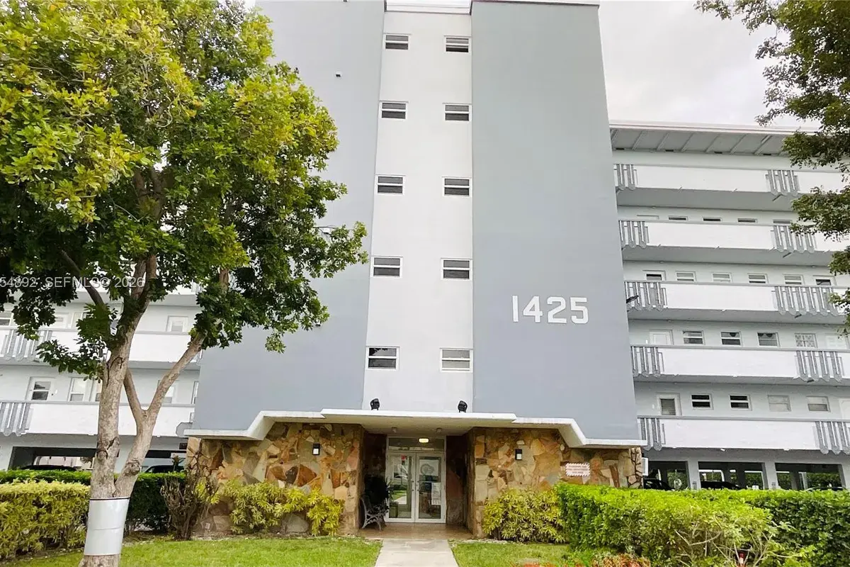 1425 Atlantic Shores Blvd # 209, Hallandale Beach FL 33009