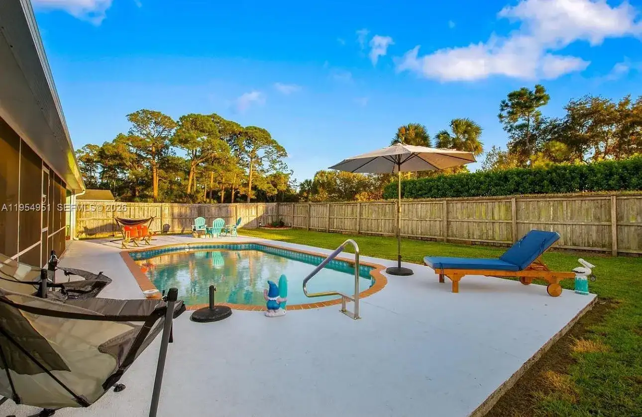 298 SE Grove, Port St. Lucie FL 34983 photo 2