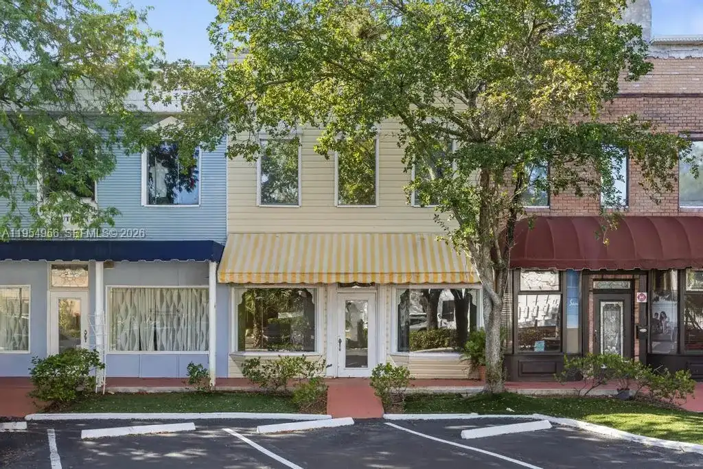 4066 W Broward Blvd, Plantation FL 33317