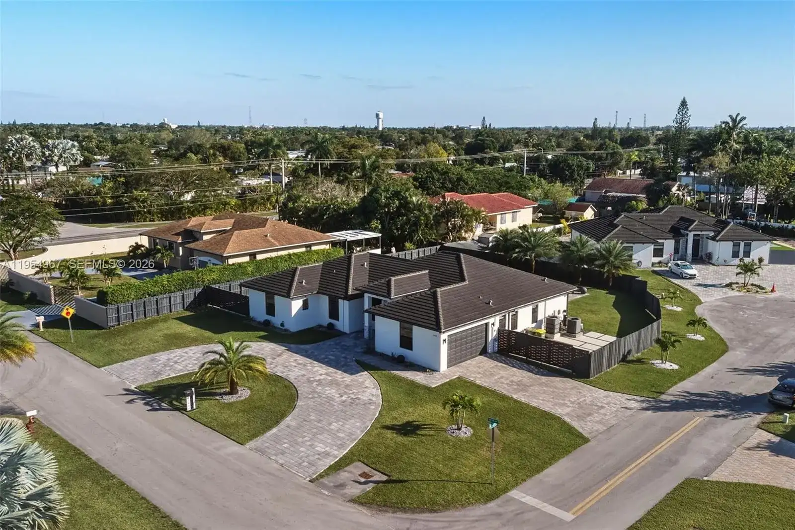 1410 NW 19th St, Homestead FL 33030 photo 3