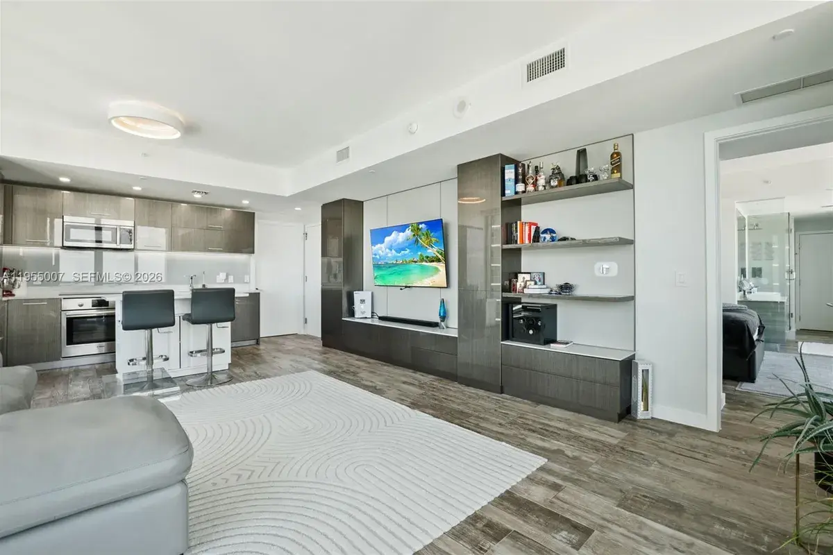 650 NE 32nd St # 4008, Miami FL 33137
